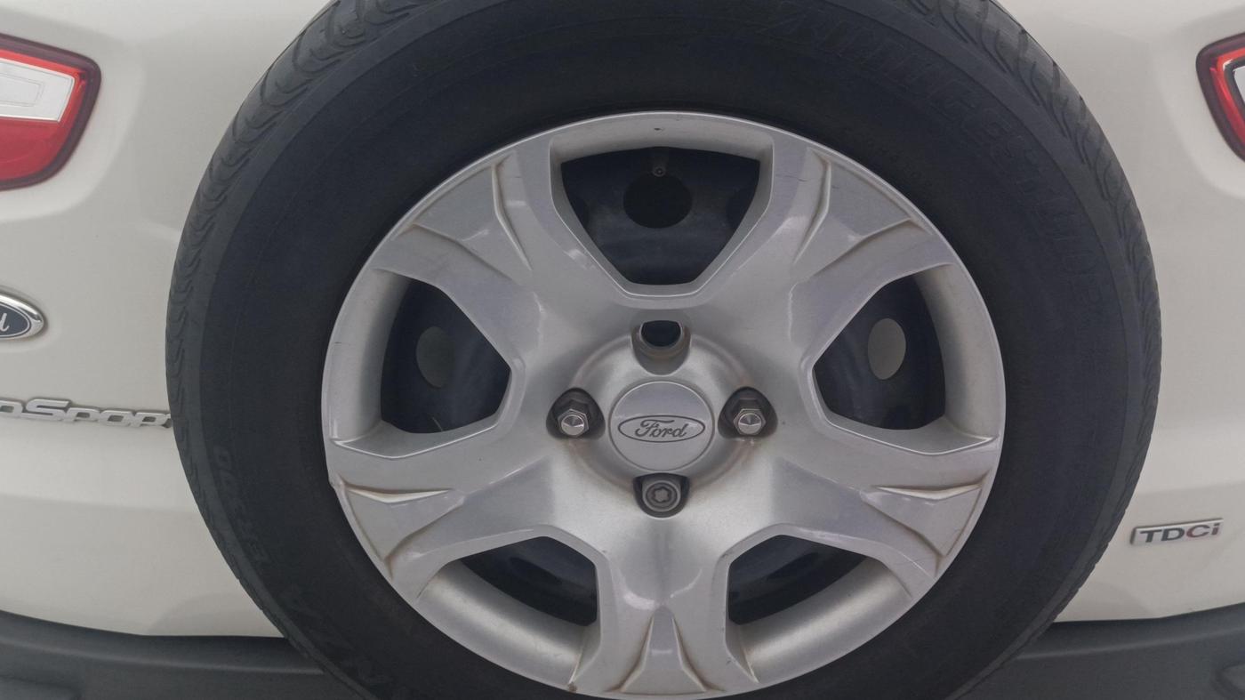 2015 Ford Ecosport AMBIENTE 1.5L DIESEL, Diesel, Manual, 1,31,793 km, Spare Tyre
