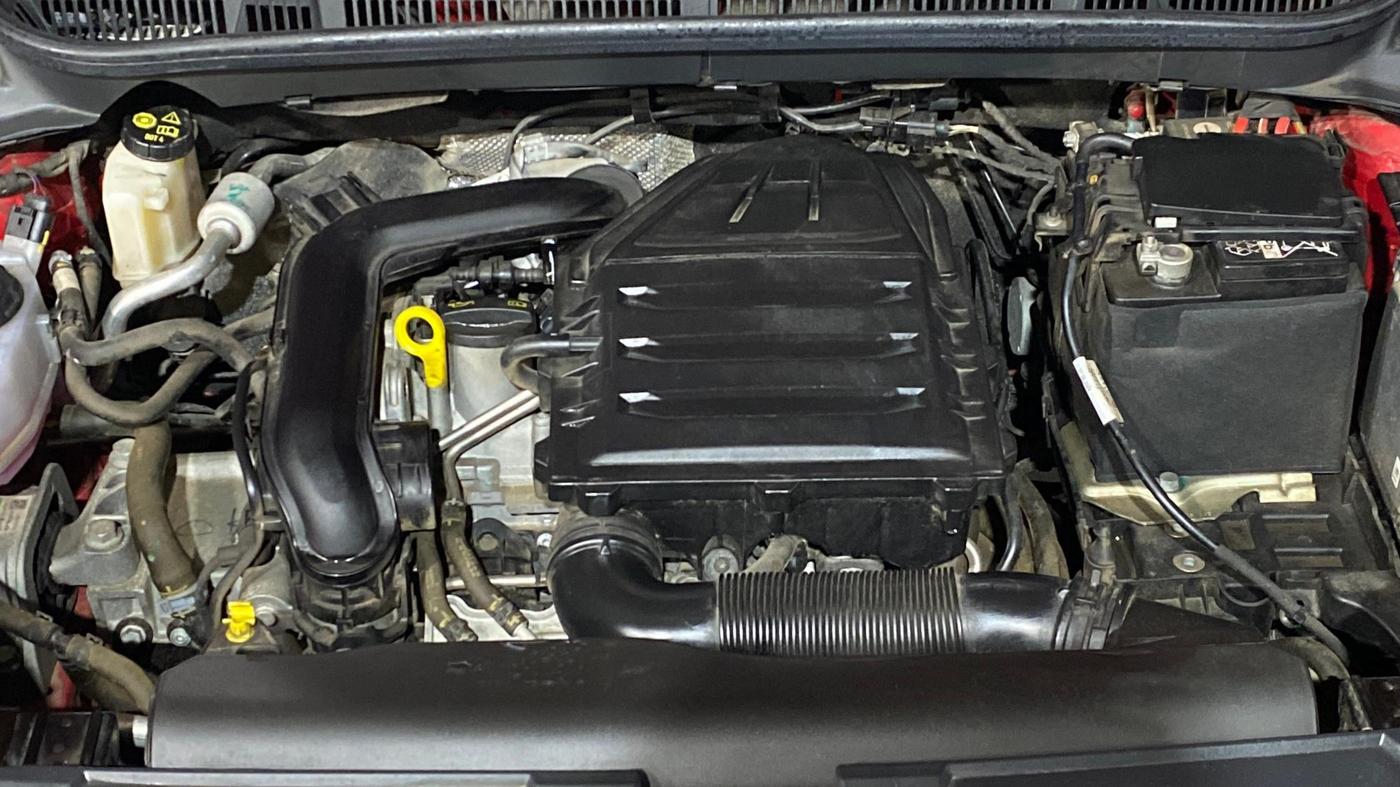 2025 Skoda KUSHAQ  Signature 1.0L TSI MT , Petrol, Manual, 2,556 km, Engine View