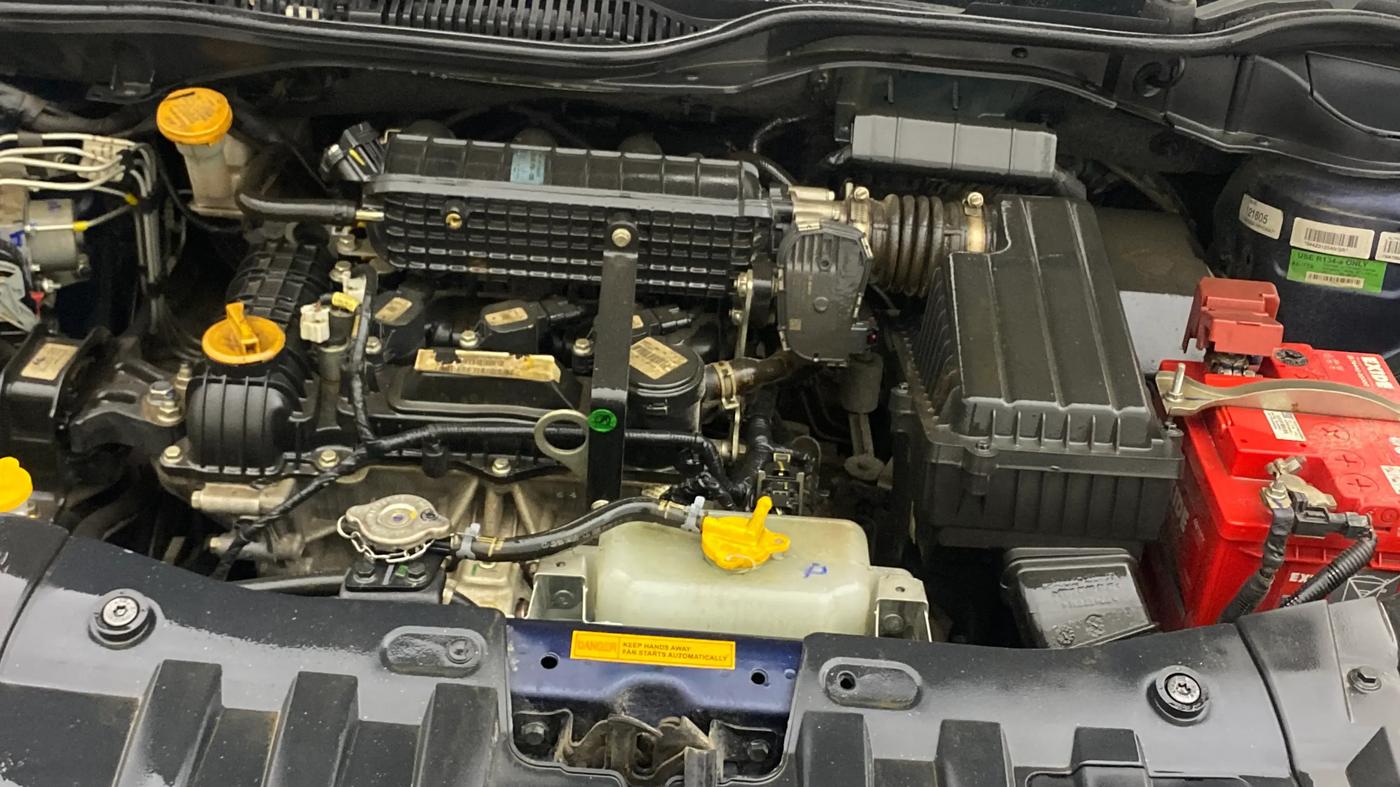 2023 Tata ALTROZ XZ + SUNROOF, Petrol, Manual, 31,000 km, Engine View