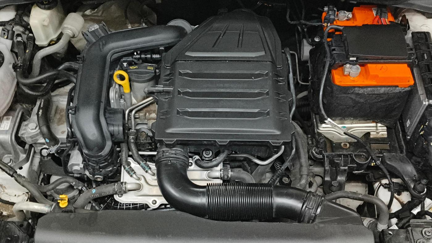 2022 Skoda SLAVIA AMBITION 1.0L TSI MT, Petrol, Manual, 75,019 km, Engine View