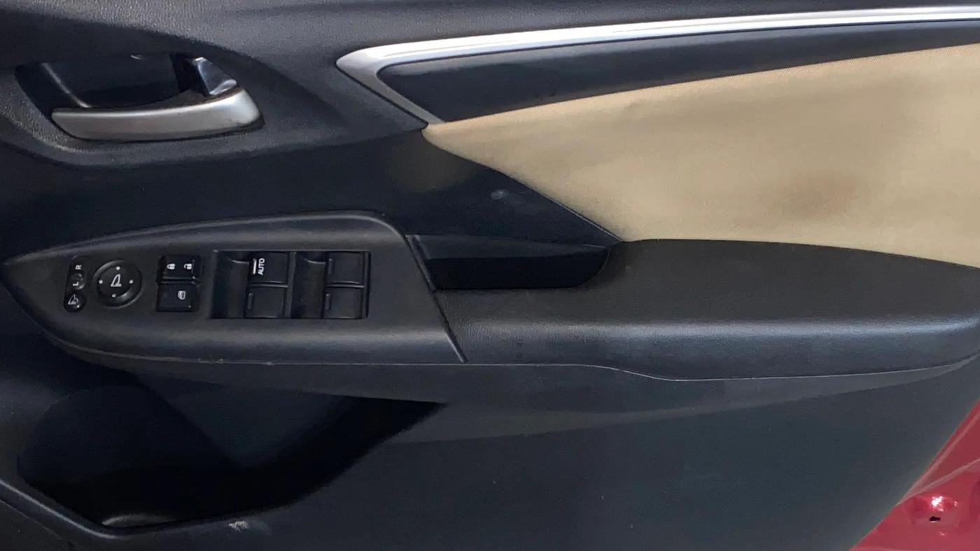 2019 Honda Jazz 1.2L I-VTEC VX CVT, Petrol, Automatic, 43,119 km, Driver Side Door Panels Control