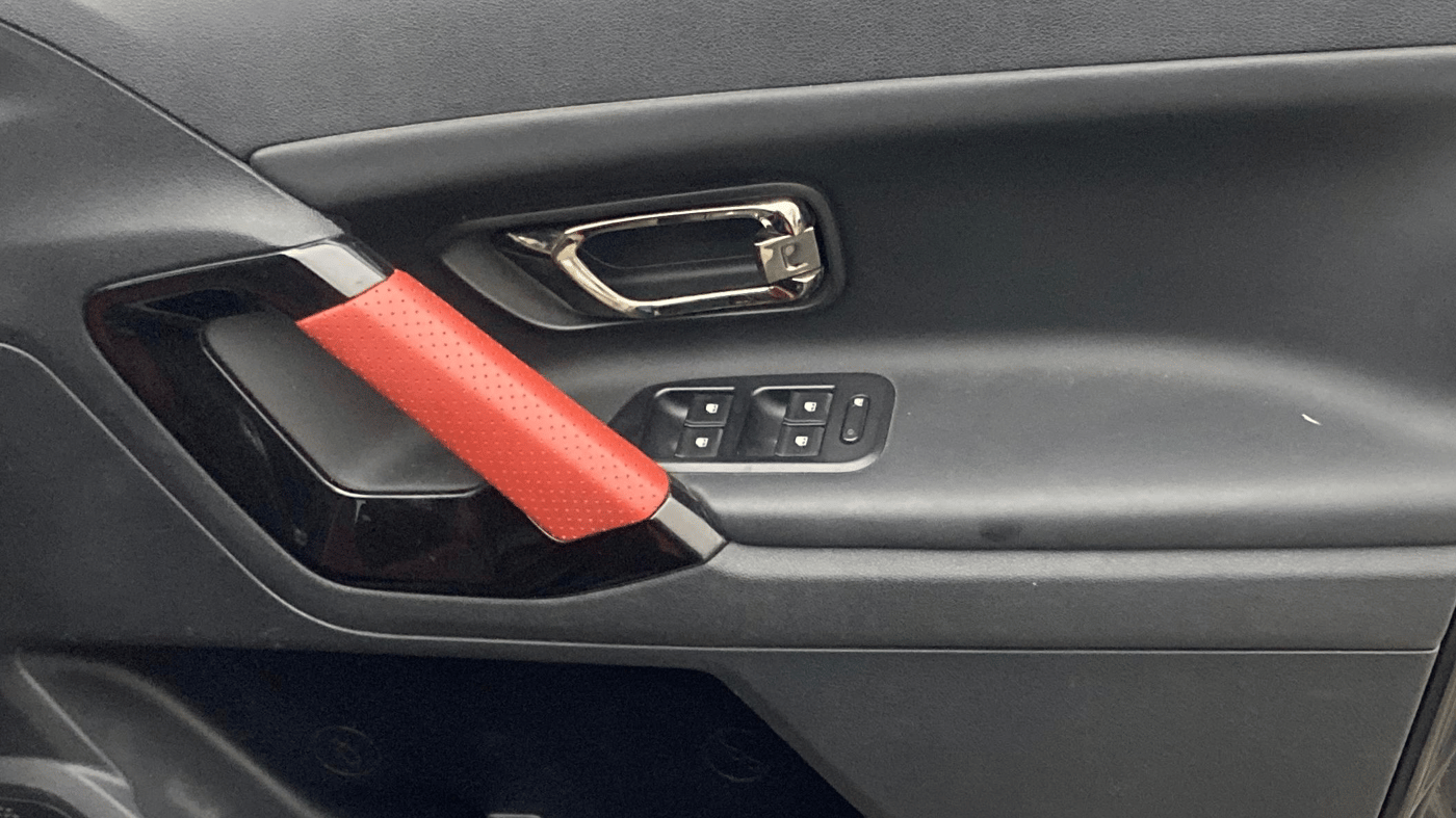 2023 Tata Harrier XZ PLUS RED DARK EDITION, Diesel, Manual, 45,655 km, Driver Side Door Panels Control
