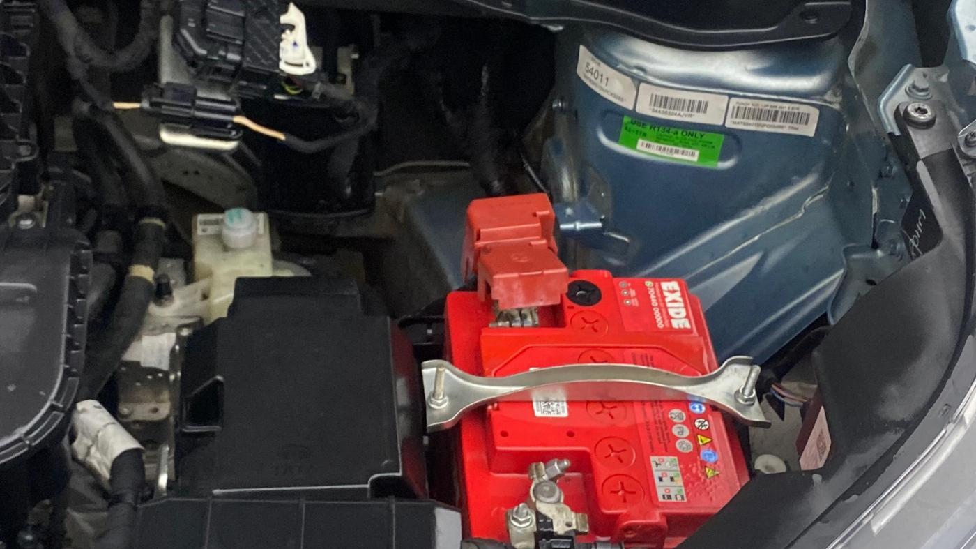 2022 Tata PUNCH ACCOMPLISHED AMT, Petrol, Automatic, 36,195 km, Engine View - Left