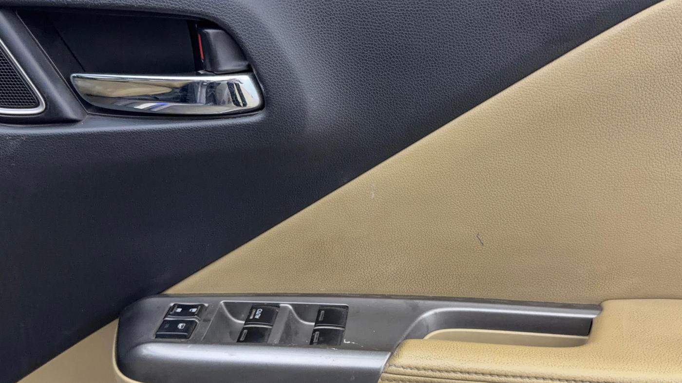 2017 Honda City 1.5L I-VTEC VX, Petrol, Manual, 70,164 km, Driver Side Door Panels Control
