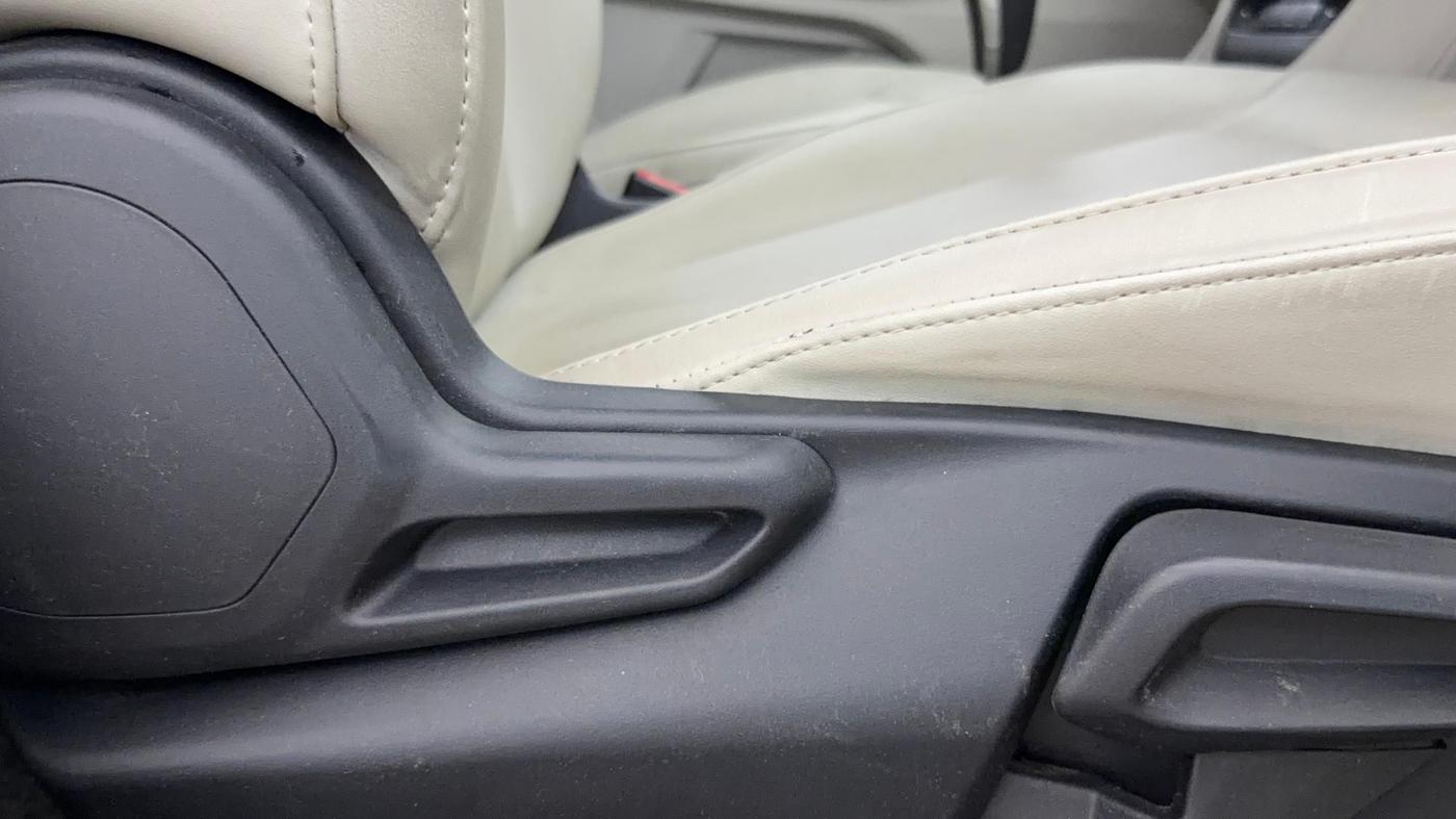 2024 Tata TIGOR XZA Plus iCNG , CNG, Automatic, 65,368 km, Driver Side Adjustment Panel