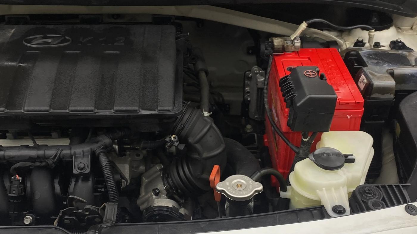 2017 Hyundai Grand i10 SPORTZ (O) AT 1.2 KAPPA VTVT, Petrol, Automatic, 50,189 km, Engine View - Left