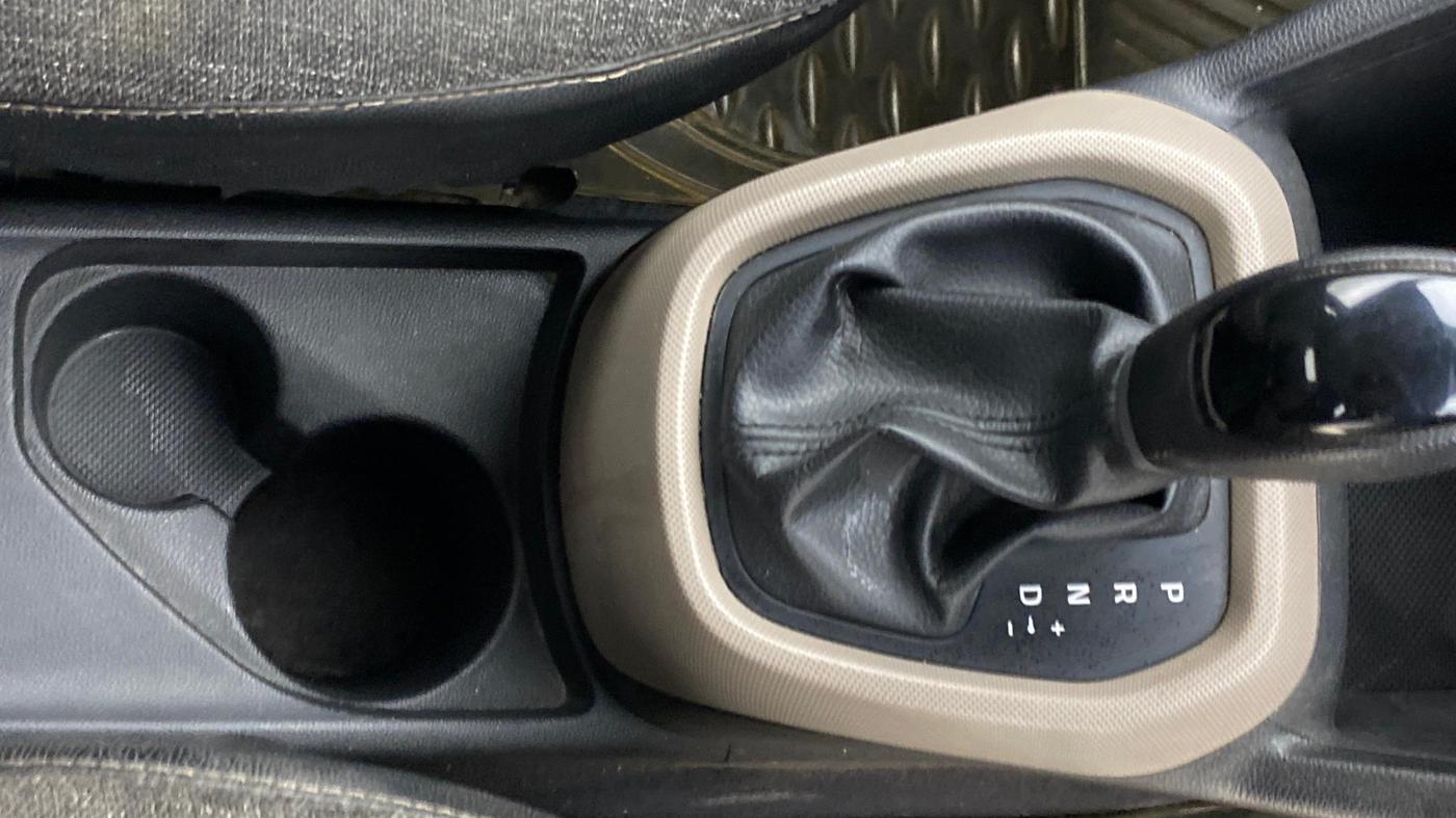 2017 Hyundai Grand i10 SPORTZ (O) AT 1.2 KAPPA VTVT, Petrol, Automatic, 50,189 km, Gear Lever