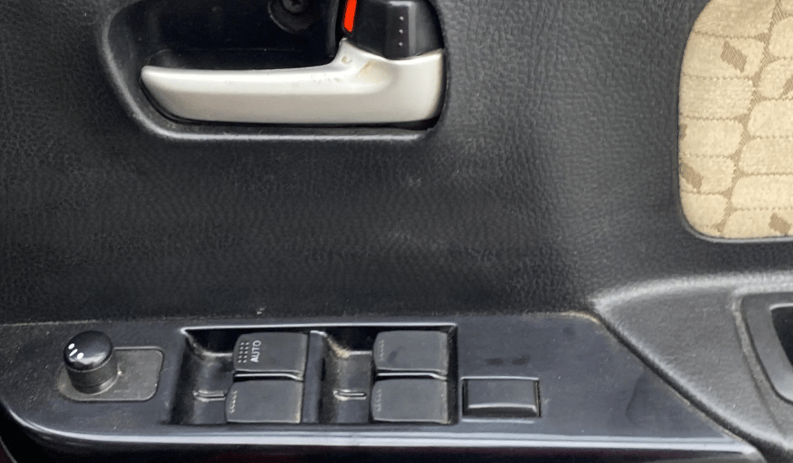 2018 Maruti Wagon R 1.0 VXI AMT, Petrol, Automatic, 83,597 km, Driver Side Door Panels Control