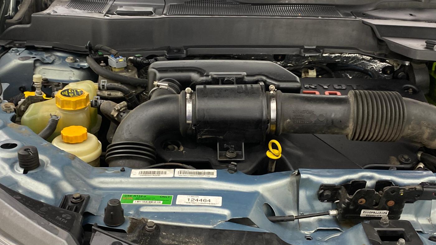 2021 Tata Safari XTA PLUS, Diesel, Automatic, 95,439 km, Engine View - Right