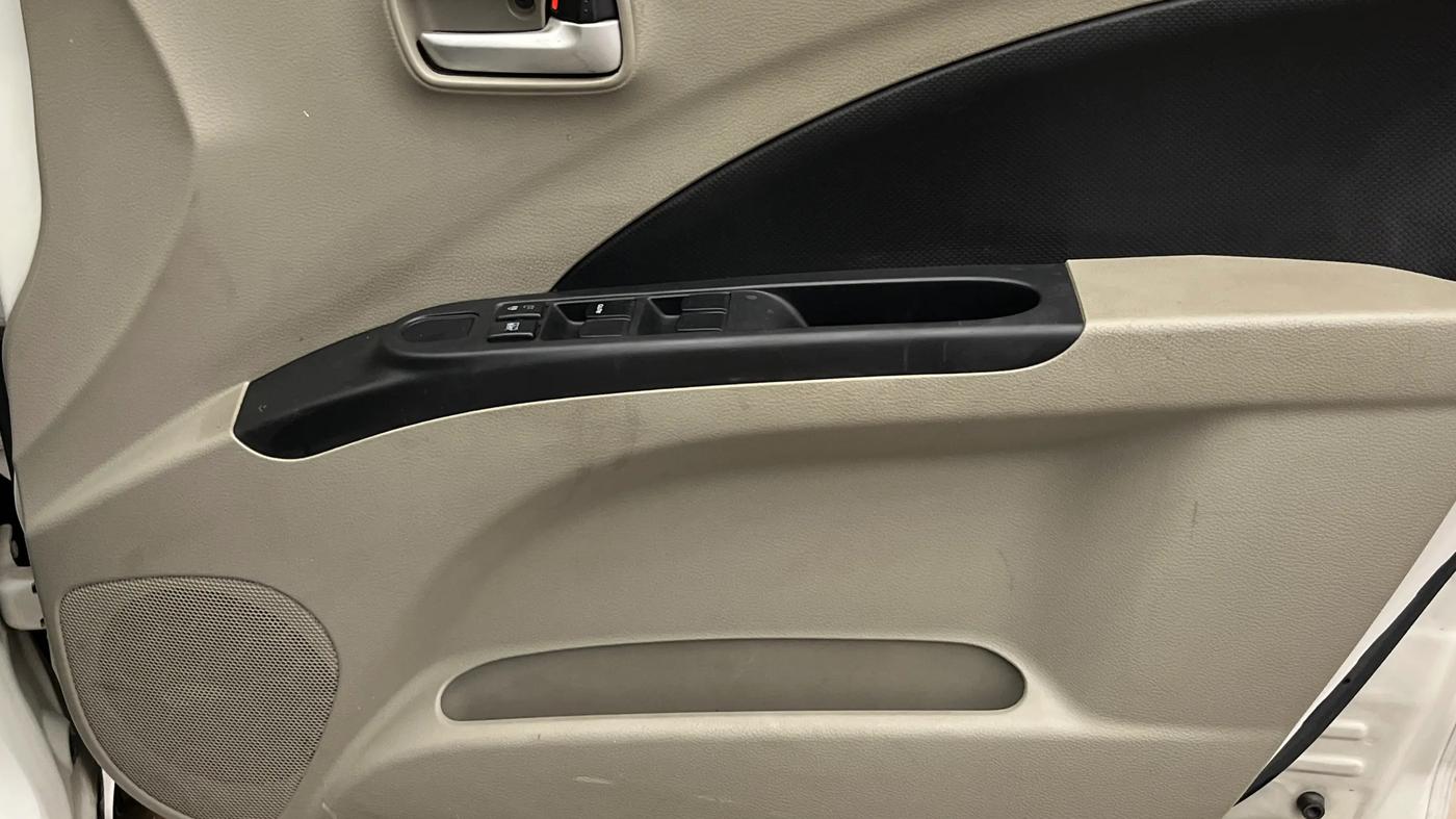 2014 Maruti Celerio VXI AMT, Petrol, Automatic, 27,852 km, Driver Side Door Panels Control