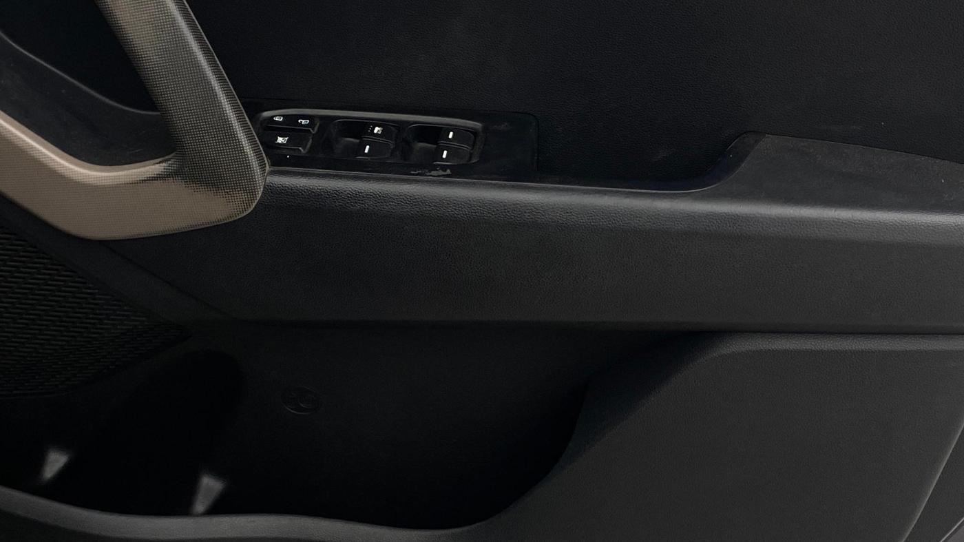 2015 Hyundai Creta SX PLUS AT 1.6 DIESEL, Diesel, Automatic, 94,640 km, Driver Side Door Panels Control