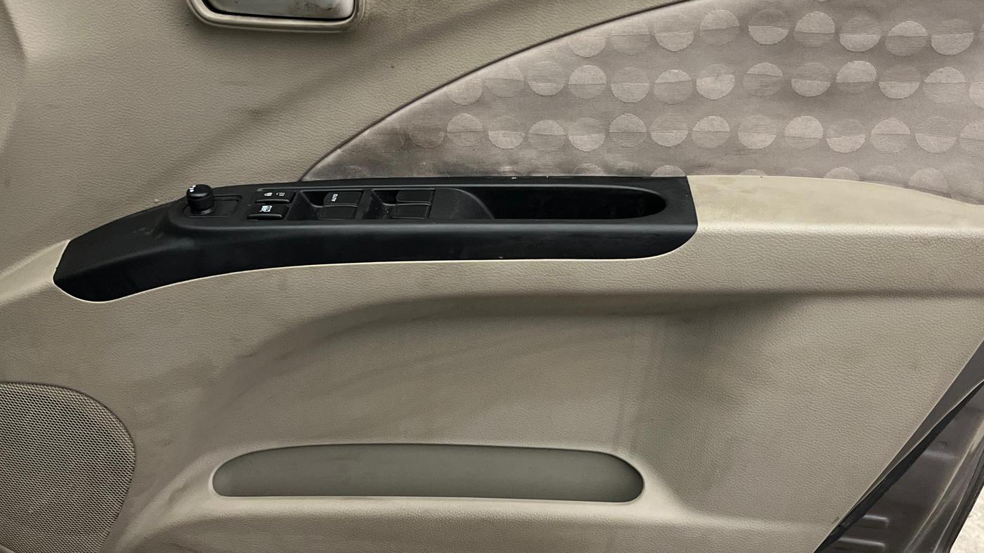 2017 Maruti Celerio ZXI AMT (O), Petrol, Automatic, 8,866 km, Driver Side Door Panels Control