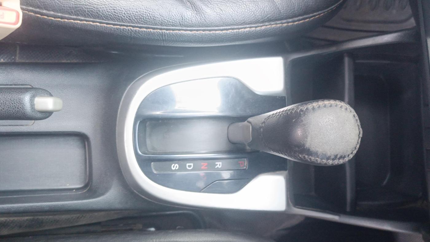 2015 Honda Jazz 1.2L I-VTEC V AT, Petrol, Automatic, 77,421 km, Gear Lever