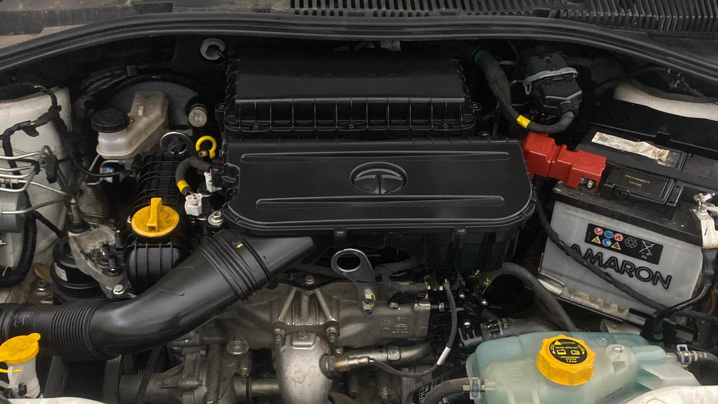 2022 Tata Tiago XT PETROL, Petrol, Manual, 10,140 km, Engine View