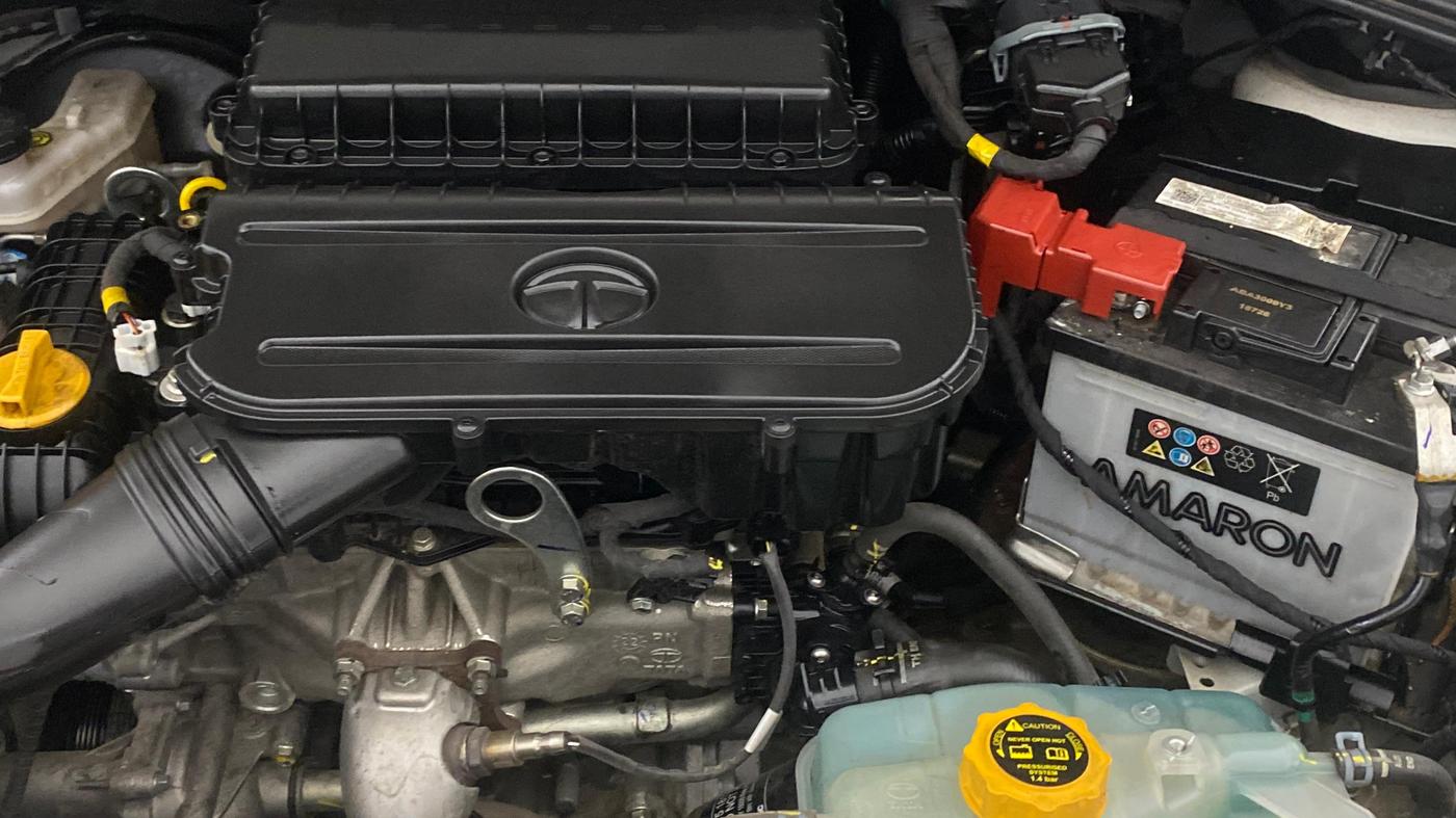 2022 Tata Tiago XT PETROL, Petrol, Manual, 10,140 km, Engine View - Left