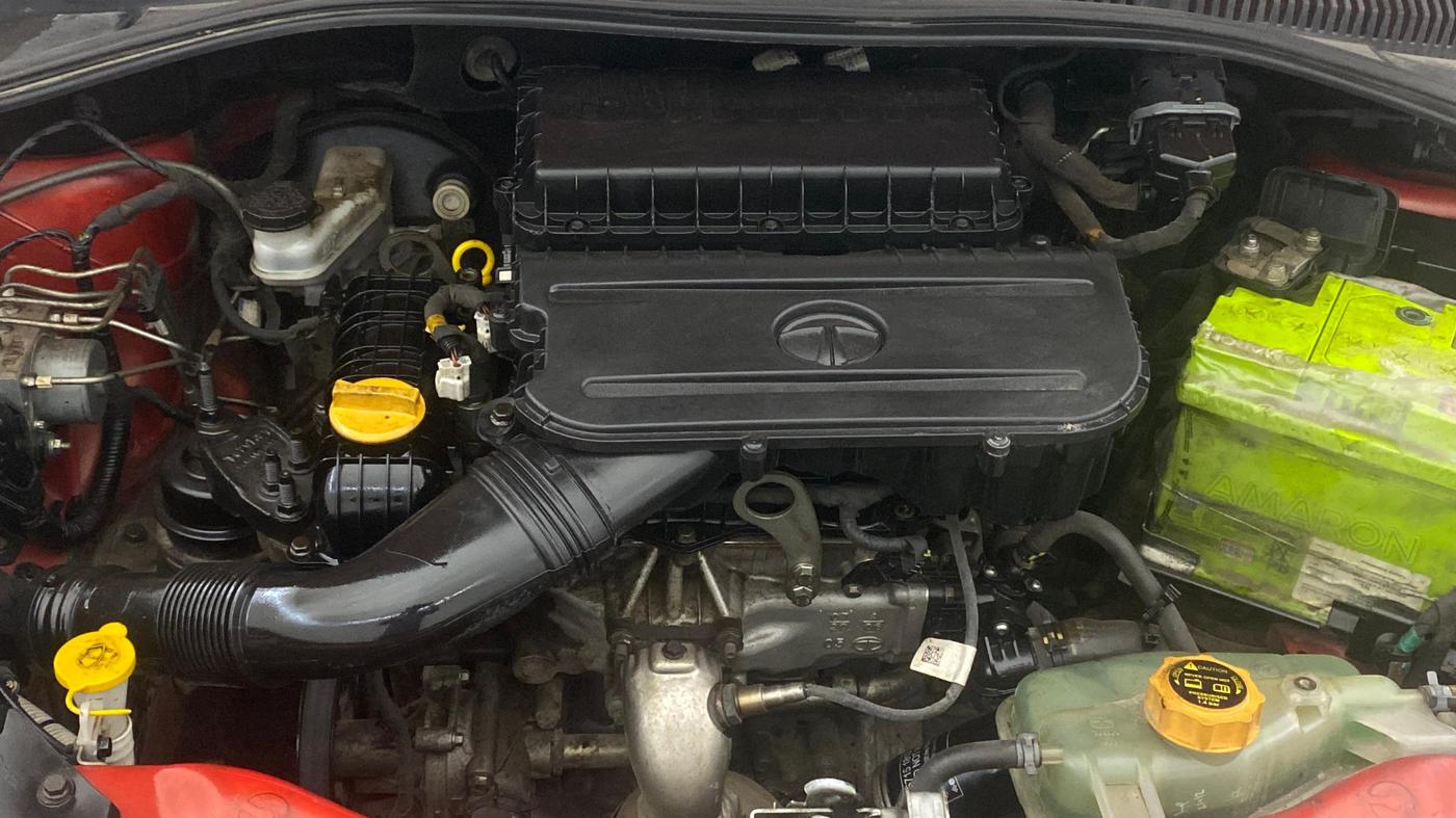 2020 Tata Tiago XZ PLUS PETROL, Petrol, Manual, 79,470 km, Engine View