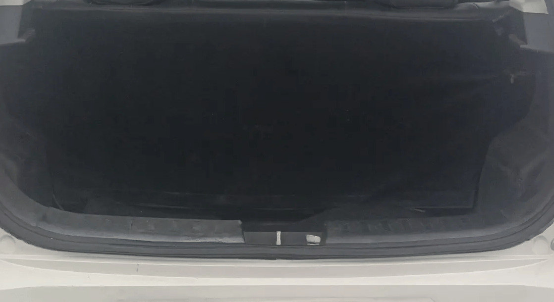 2014 Maruti Swift VXI, Petrol, Manual, 1,19,088 km, Boot Inside
