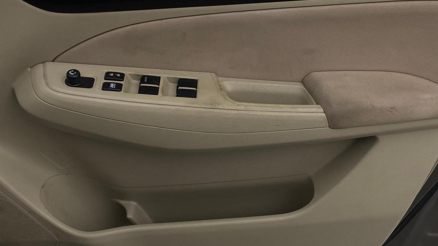 2019 Maruti Dzire VXI AMT, Petrol, Automatic, 65,355 km, Driver Side Door Panels Control