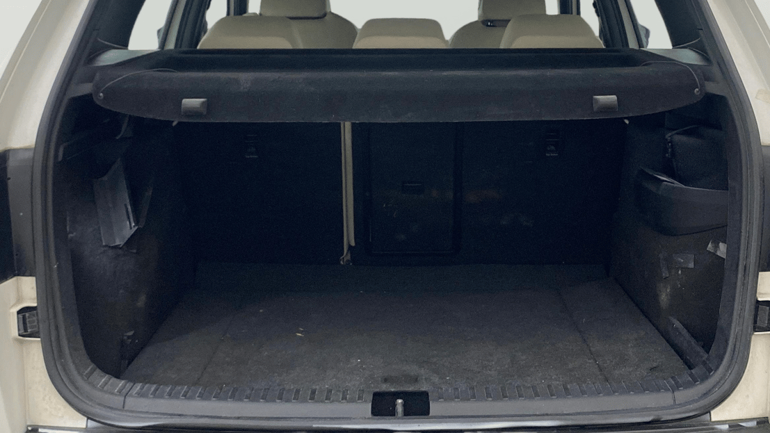 2020 Skoda Karoq STYLE 1.5 TSI AT, Petrol, Automatic, 1,05,516 km, Boot Inside