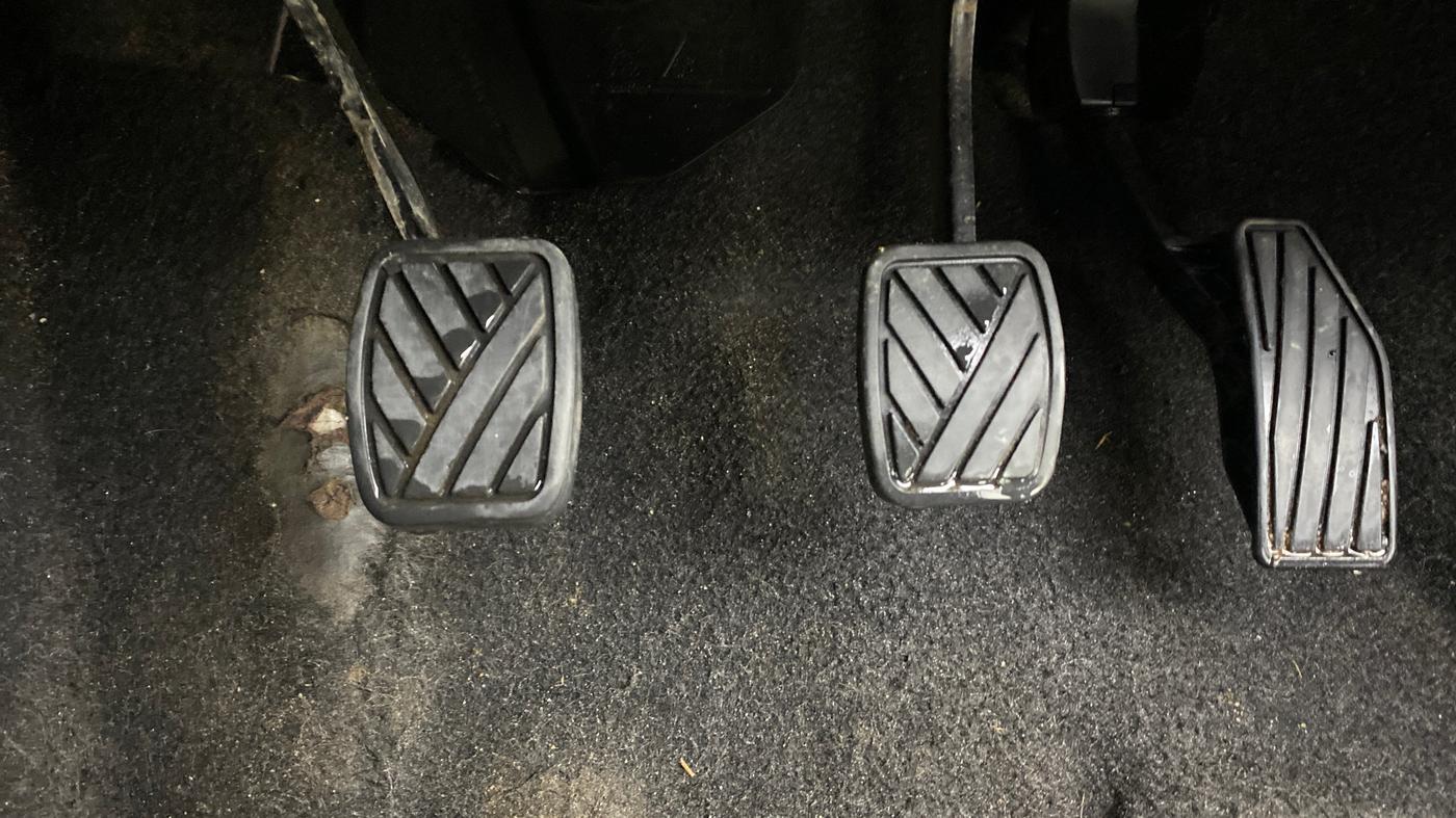 2022 Maruti Swift VXI, Petrol, Manual, 42,636 km, Pedals