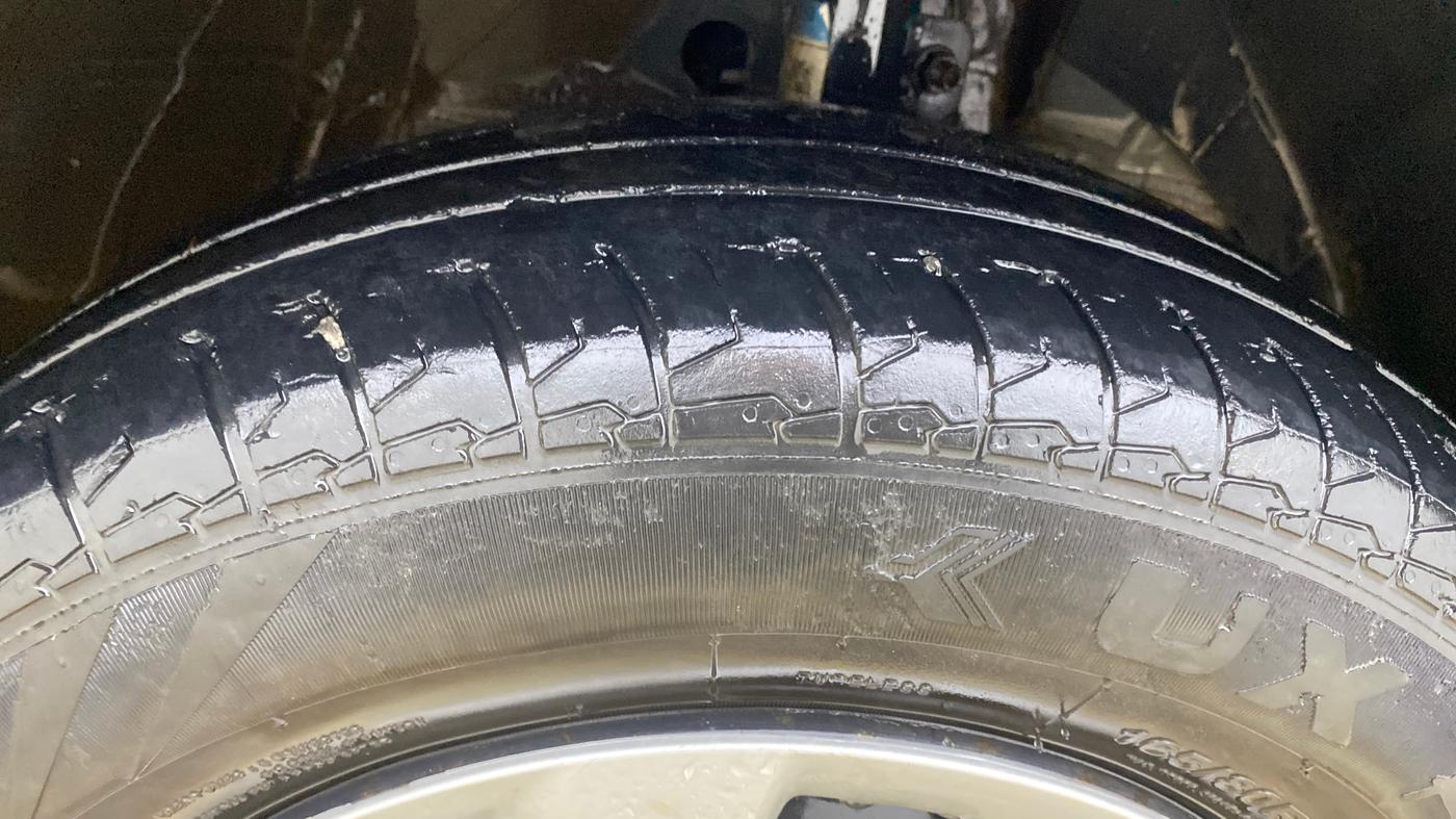 2022 Maruti Swift VXI, Petrol, Manual, 42,636 km, Right Front Tyre Tread