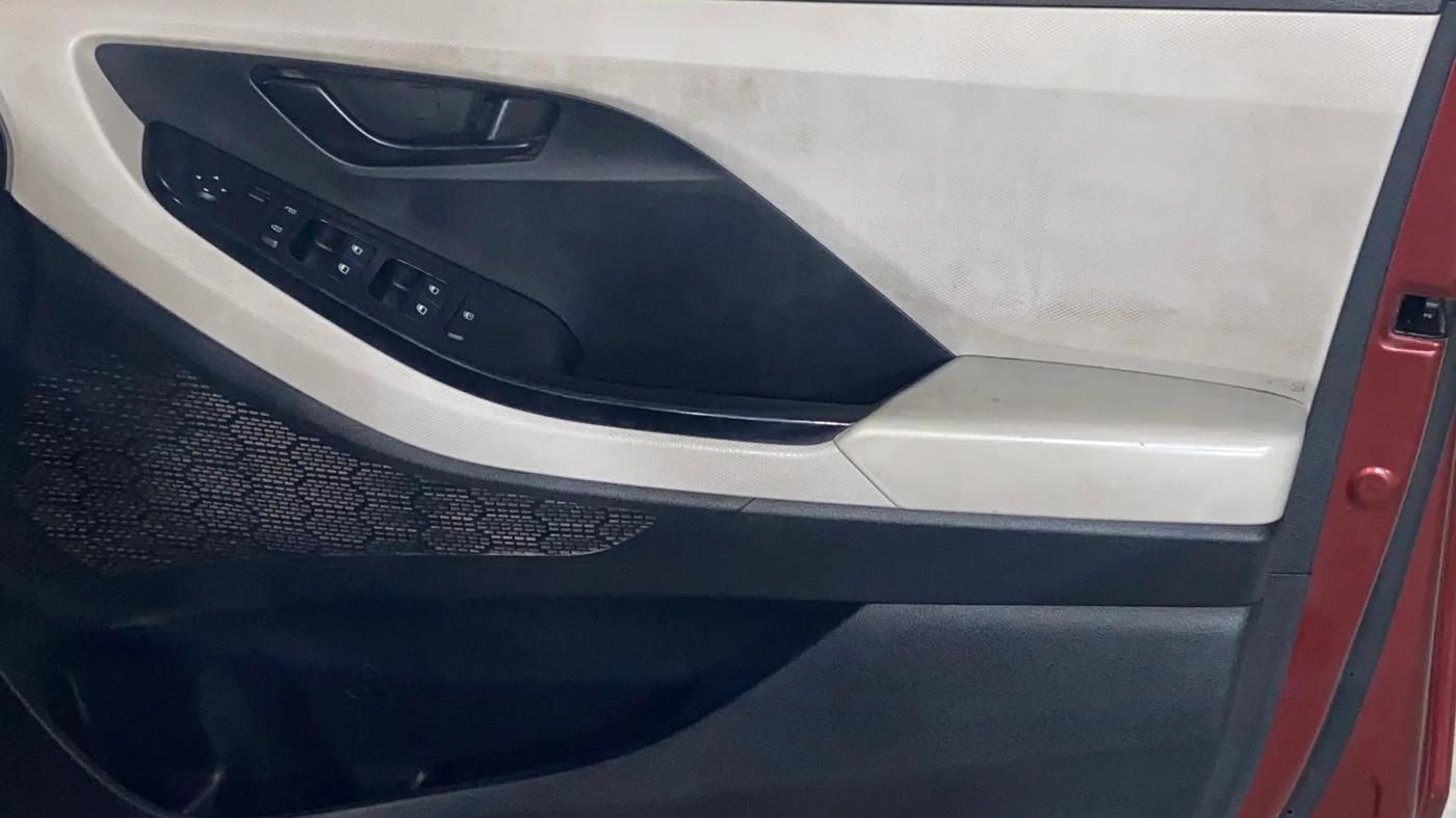 2022 Hyundai Creta EX 1.5 DIESEL, Diesel, Manual, 72,365 km, Driver Side Door Panels Control