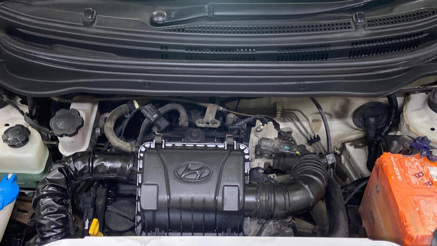2015 Hyundai Eon ERA +, Petrol, Manual, 35,859 km, Engine View