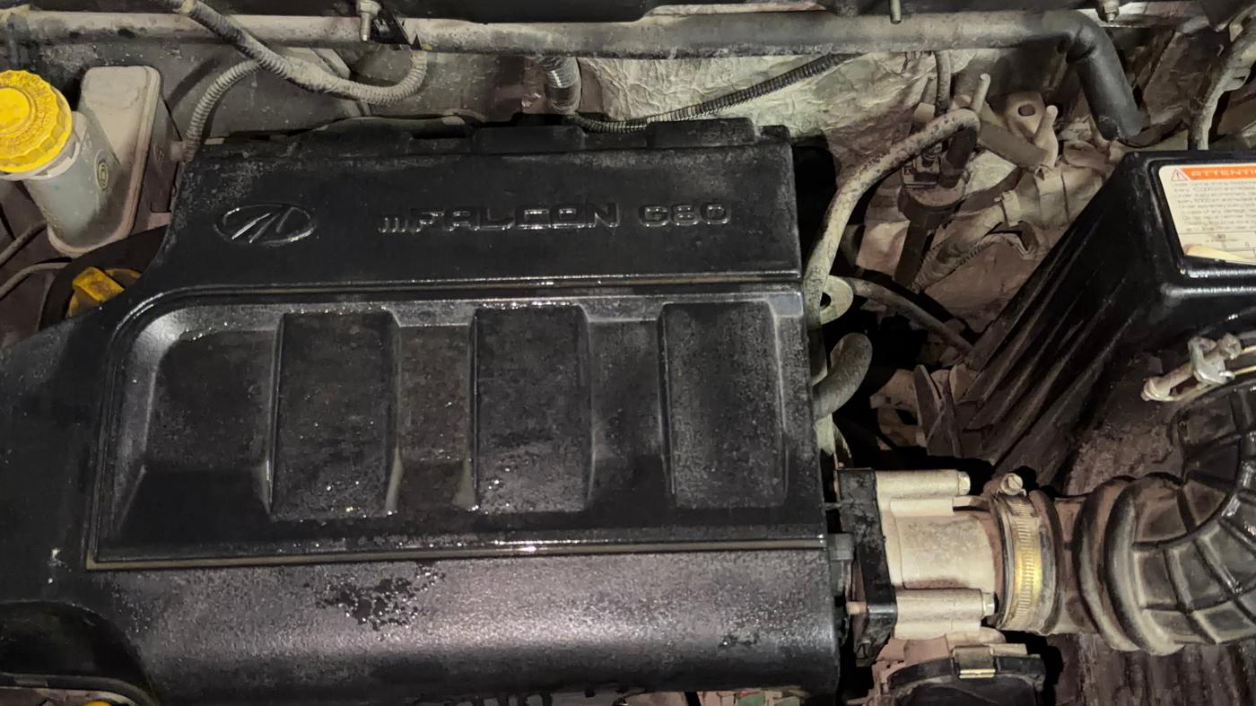 2016 Mahindra Kuv100 K8 6 STR, Petrol, Manual, 52,031 km, Engine View