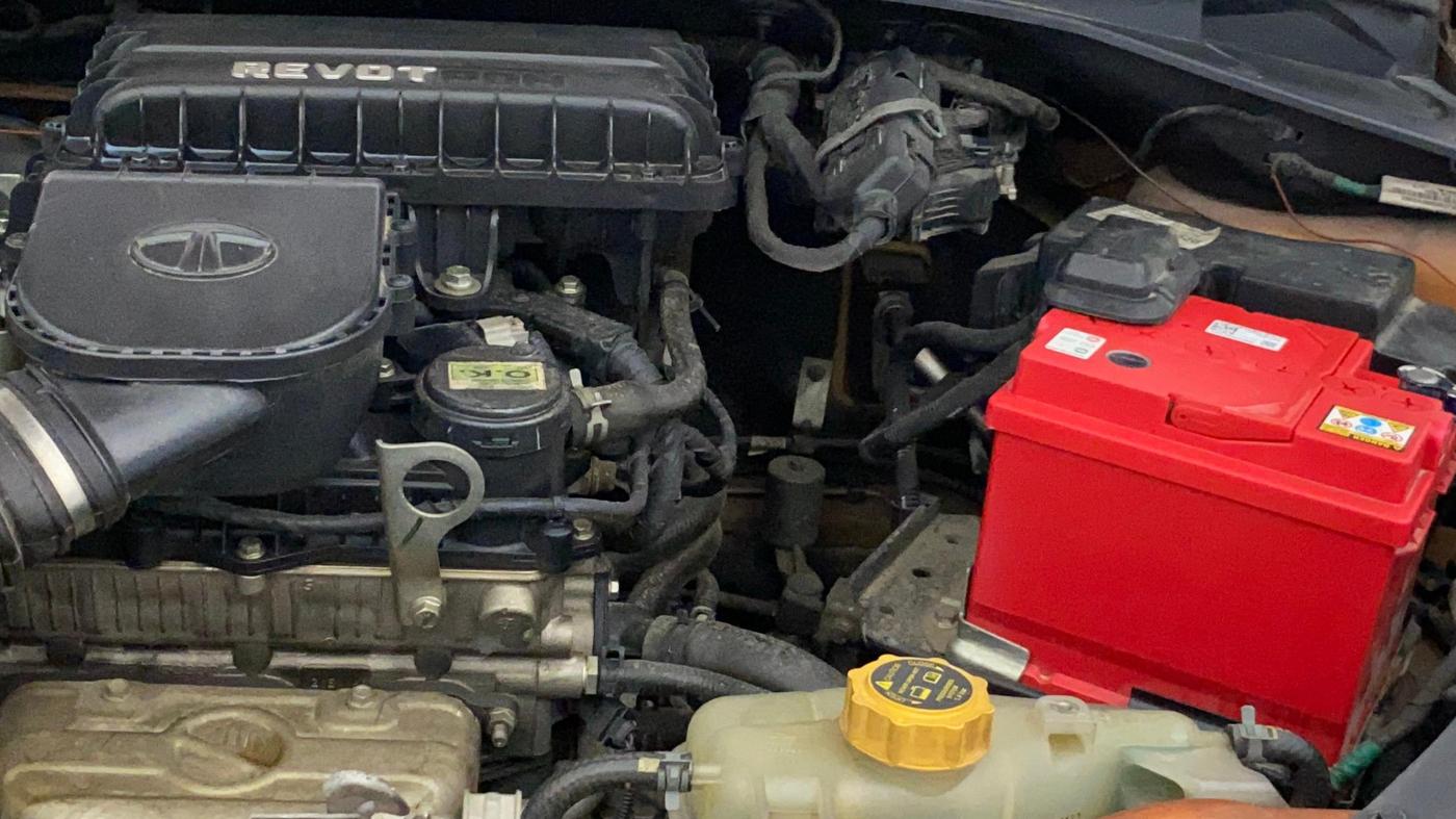 2018 Tata Tiago XT PETROL, Petrol, Manual, 44,508 km, Engine View - Left