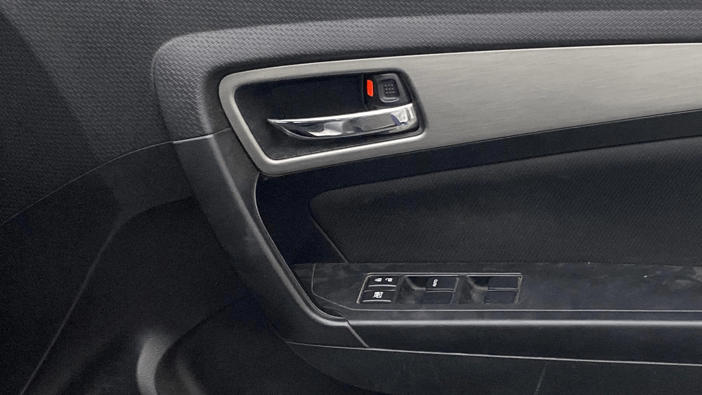 2018 Maruti Vitara Brezza ZDI AMT, Diesel, Automatic, 82,887 km, Driver Side Door Panels Control