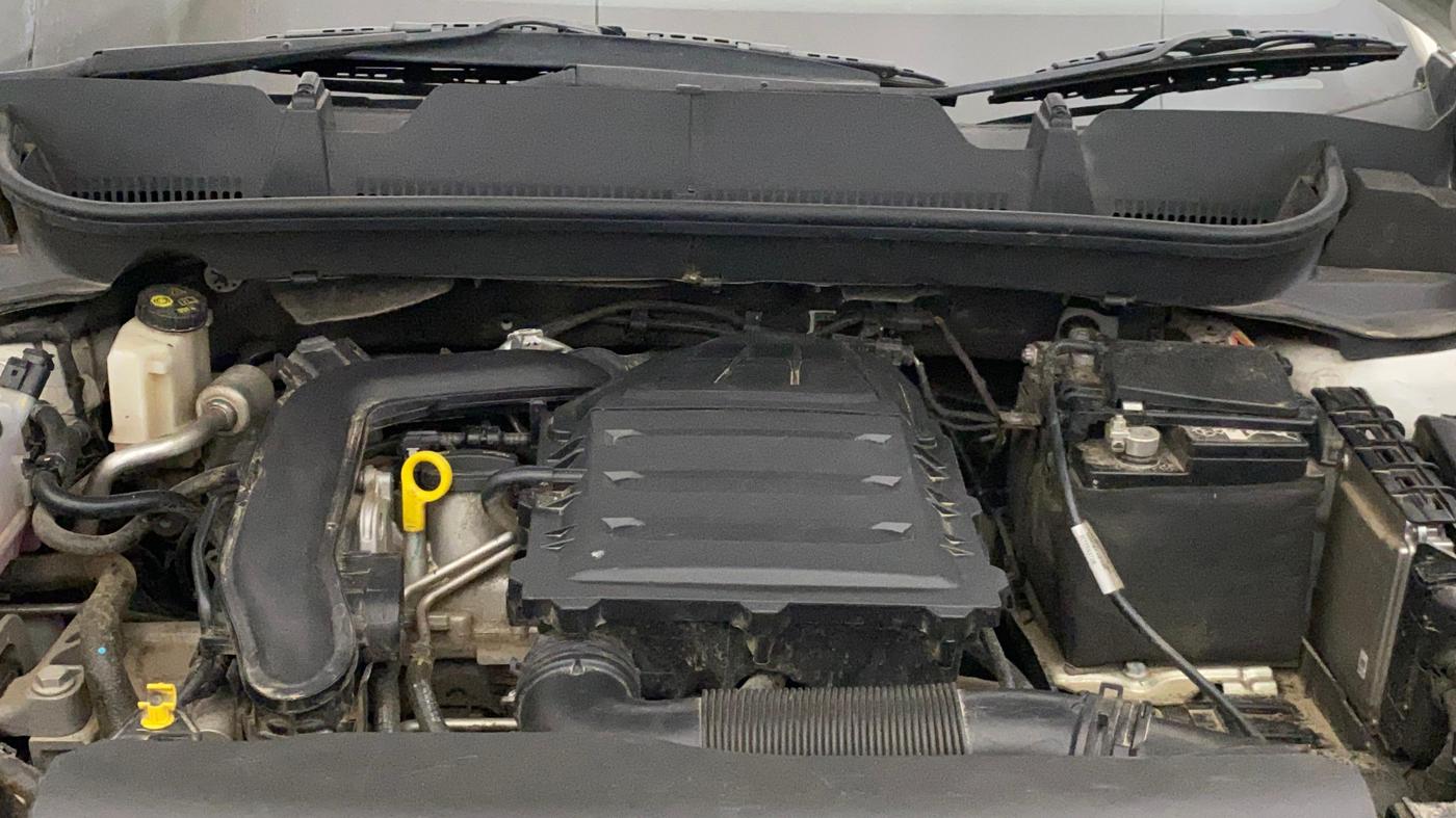 2024 Volkswagen TAIGUN Highline Plus 1.0 TSI MT, Petrol, Manual, 32,708 km, Engine View