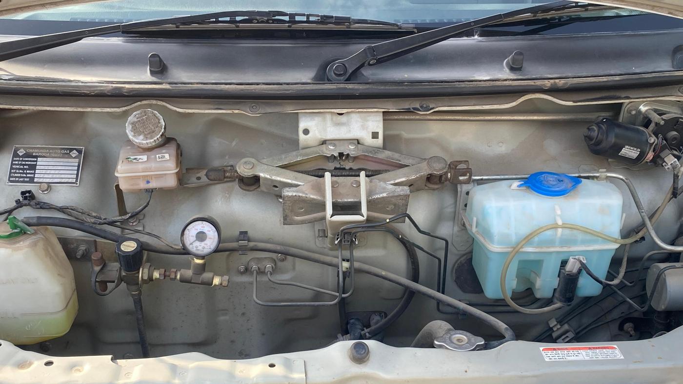 2022 Maruti Eeco 7 STR STD(O), CNG, Manual, 38,328 km, Engine View