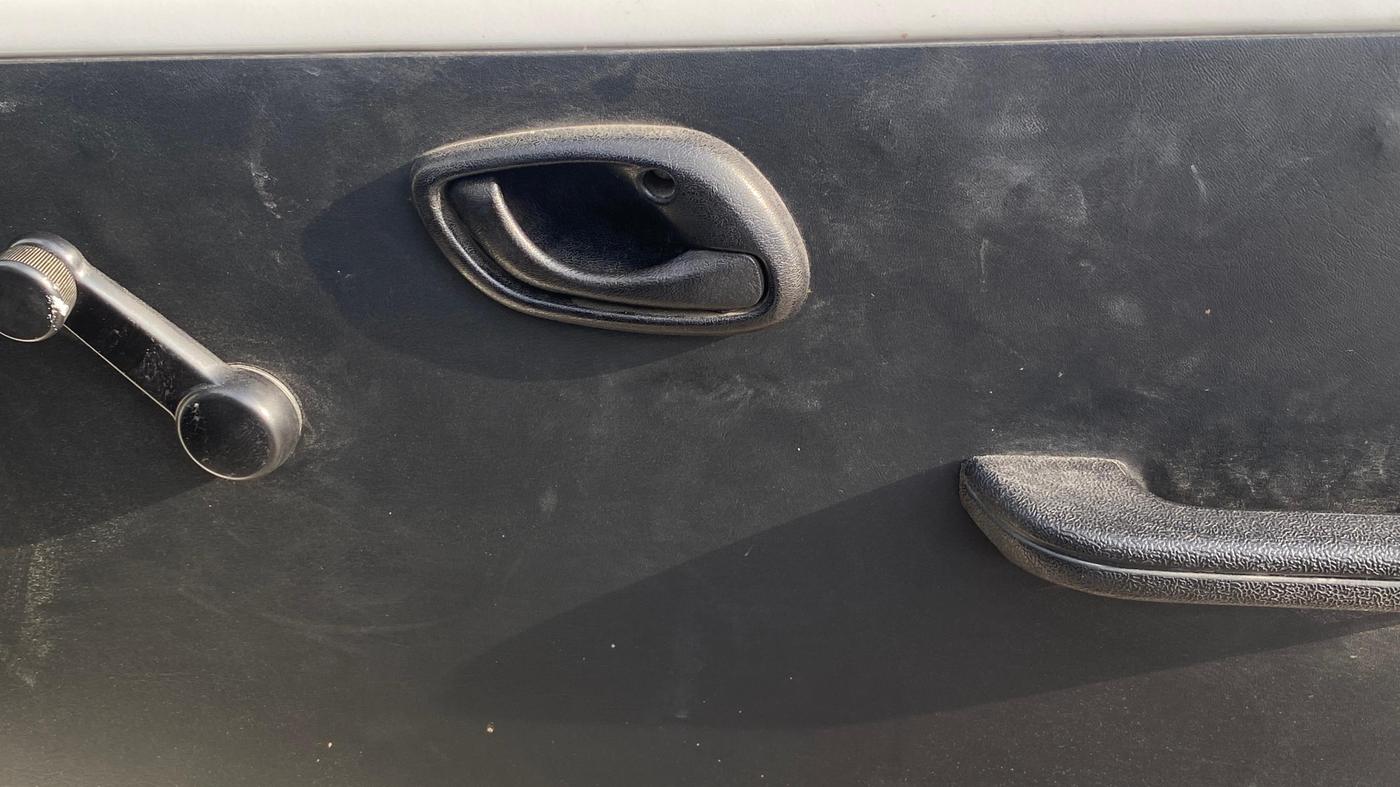 2022 Maruti Eeco 7 STR STD(O), CNG, Manual, 38,328 km, Driver Side Door Panels Control