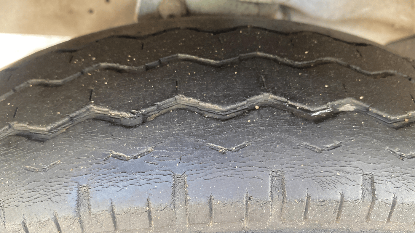 2022 Maruti Eeco 7 STR STD(O), CNG, Manual, 38,328 km, Right Rear Tyre Tread