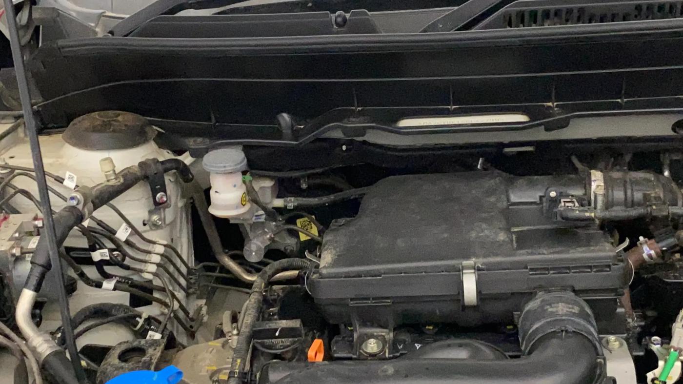 2024 Maruti BREZZA VXI, Petrol, Manual, 30,701 km, Engine View - Right