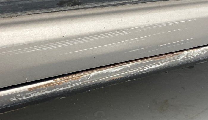 2018 Renault Kwid CLIMBER 1.0 AT, Petrol, Automatic, 42,920 km, Right running board - Slightly rusted