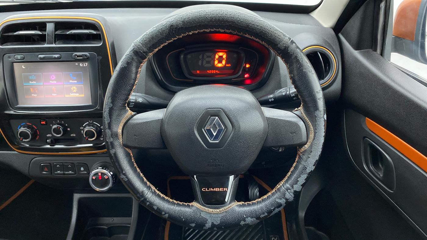2018 Renault Kwid CLIMBER 1.0 AT, Petrol, Automatic, 42,920 km, Steering Wheel Close Up