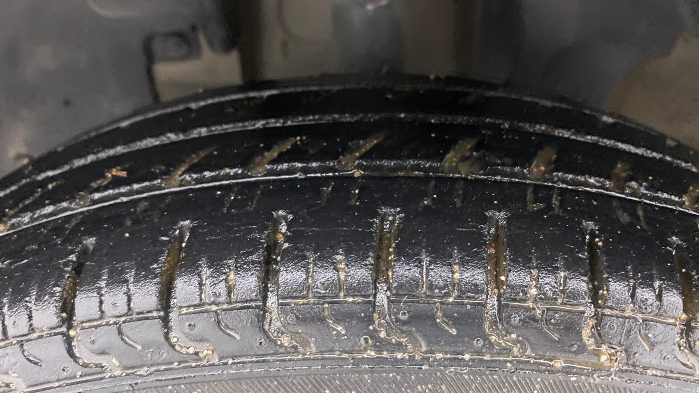 2018 Renault Kwid CLIMBER 1.0 AT, Petrol, Automatic, 42,920 km, Left Front Tyre Tread