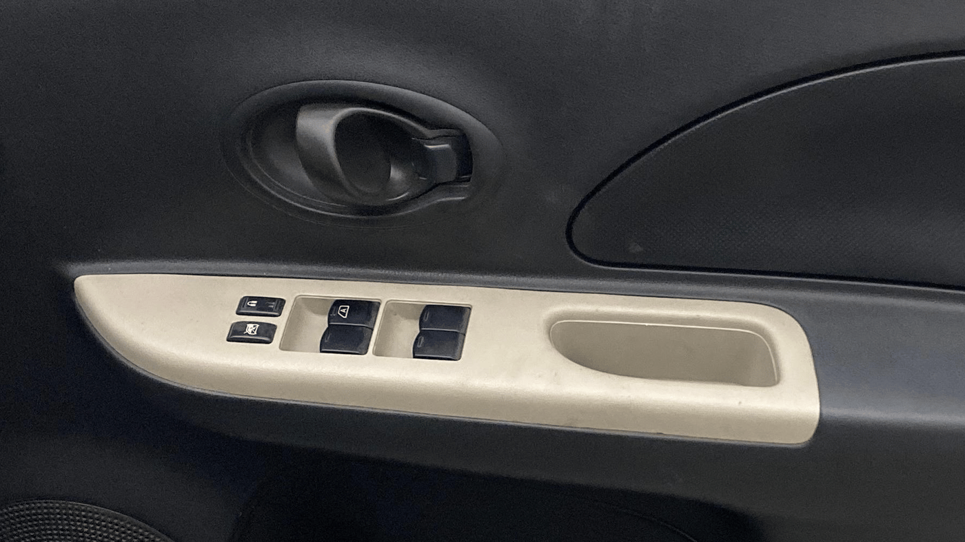 2014 Nissan Micra Active XV, Petrol, Manual, 76,249 km, Driver Side Adjustment Panel