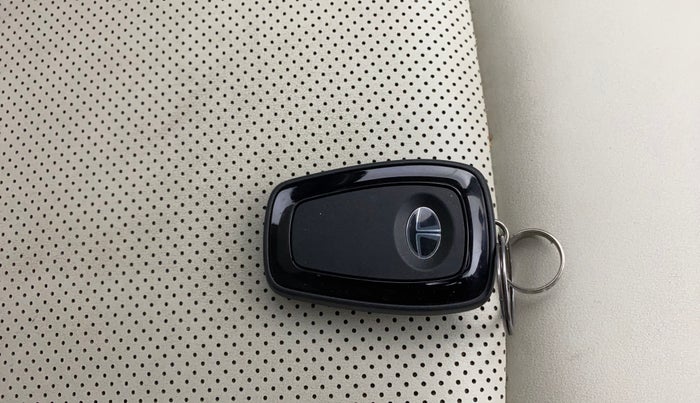 2024 Tata TIGOR XZA Plus iCNG , CNG, Automatic, 42,000 km, Key Close Up