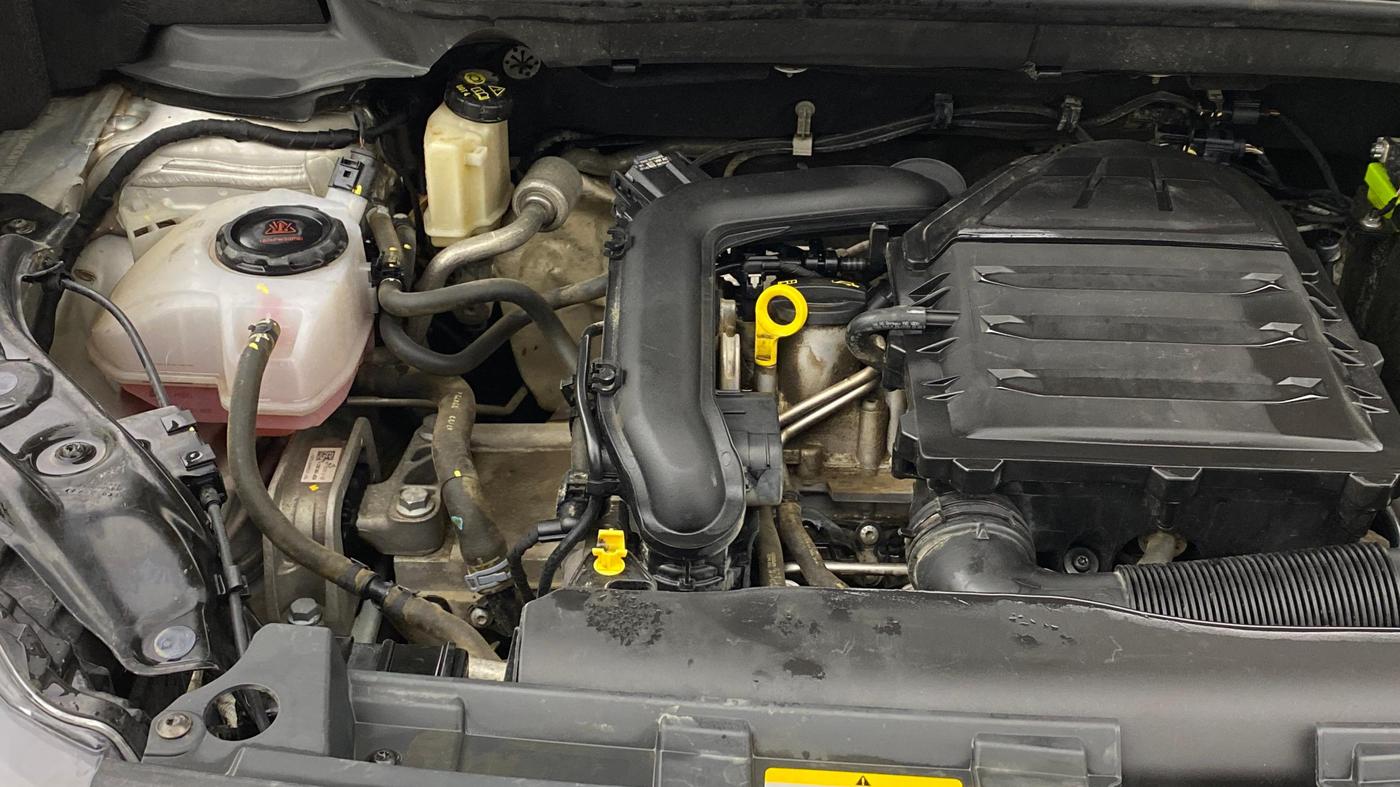 2022 Volkswagen TAIGUN TOPLINE 1.0 TSI AT, Petrol, Automatic, 44,841 km, Engine View - Right