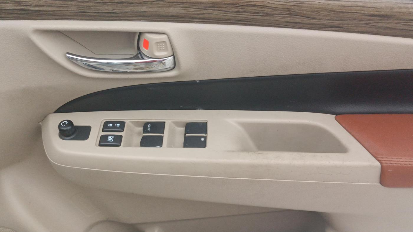 2022 Maruti Ciaz DELTA AT 1.5 SHVS PETROL, Petrol, Automatic, 38,851 km, Driver Side Door Panels Control