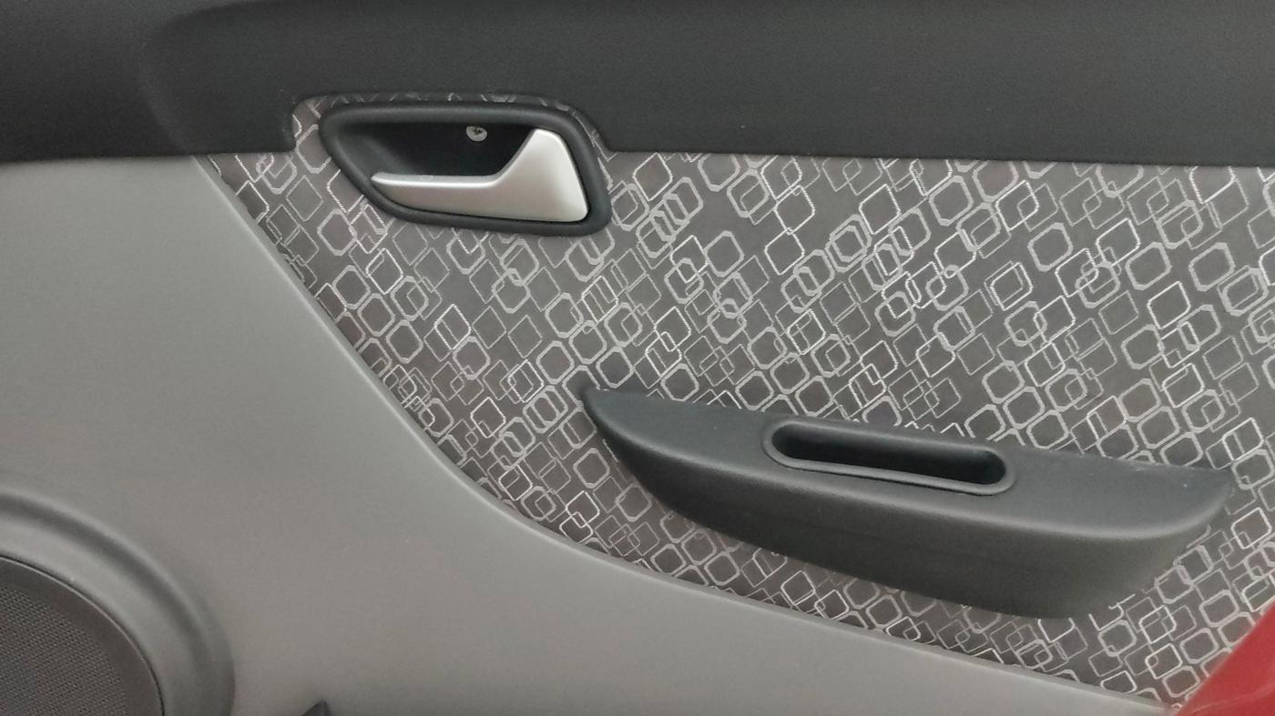 2018 Maruti Alto 800 LXI, Petrol, Manual, 22,508 km, Driver Side Door Panels Control
