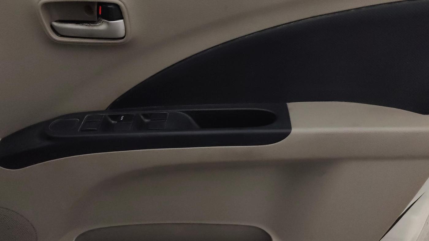 2014 Maruti Celerio VXI, Petrol, Manual, 1,27,819 km, Driver Side Door Panels Control
