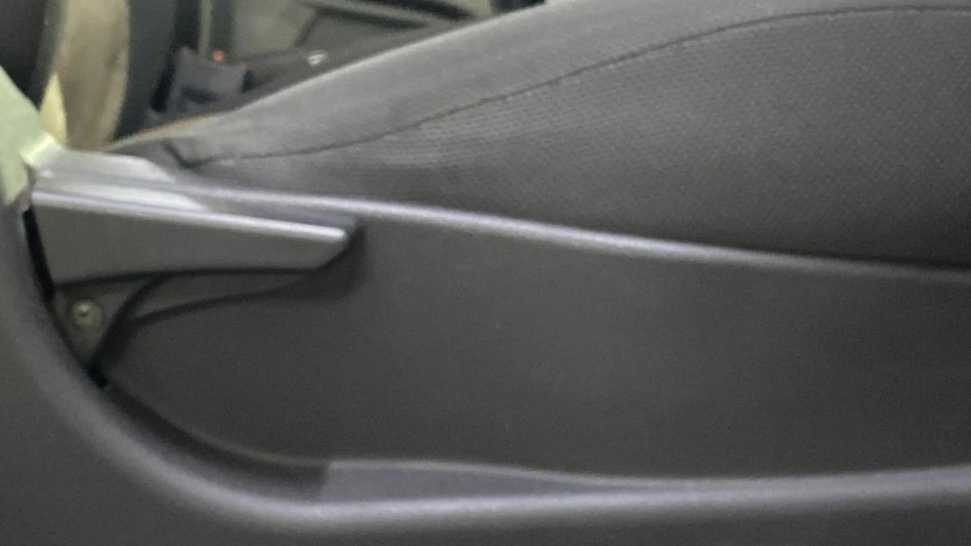 2017 Tata Tiago XT PETROL, Petrol, Manual, 30,765 km, Driver Side Adjustment Panel