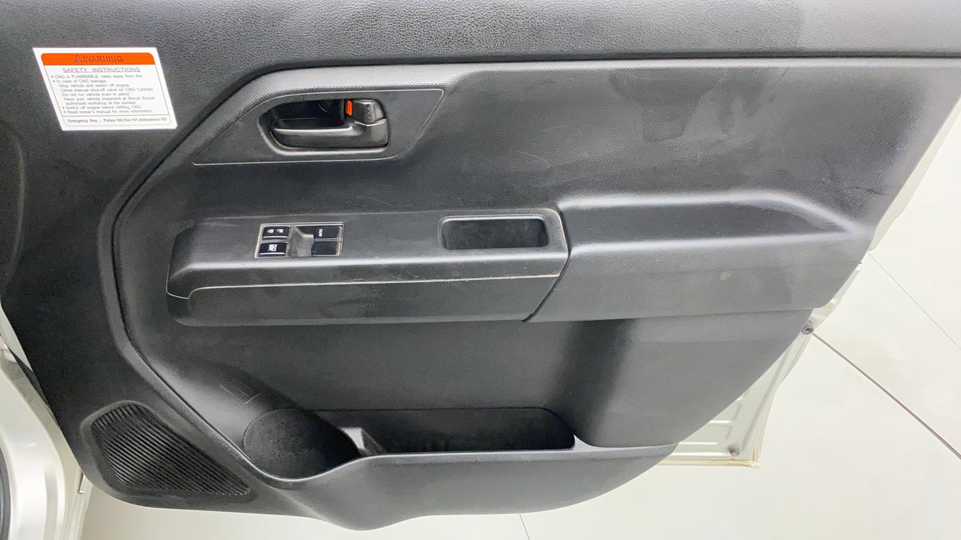 2020 Maruti New Wagon-R LXI CNG 1.0 L, CNG, Manual, 66,997 km, Driver Side Door Panels Control