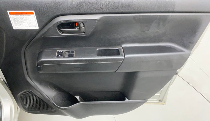 2020 Maruti New Wagon-R LXI CNG 1.0 L, CNG, Manual, 66,997 km, Driver Side Door Panels Control