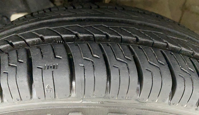 2020 Maruti New Wagon-R LXI CNG 1.0 L, CNG, Manual, 66,997 km, Left Front Tyre Tread