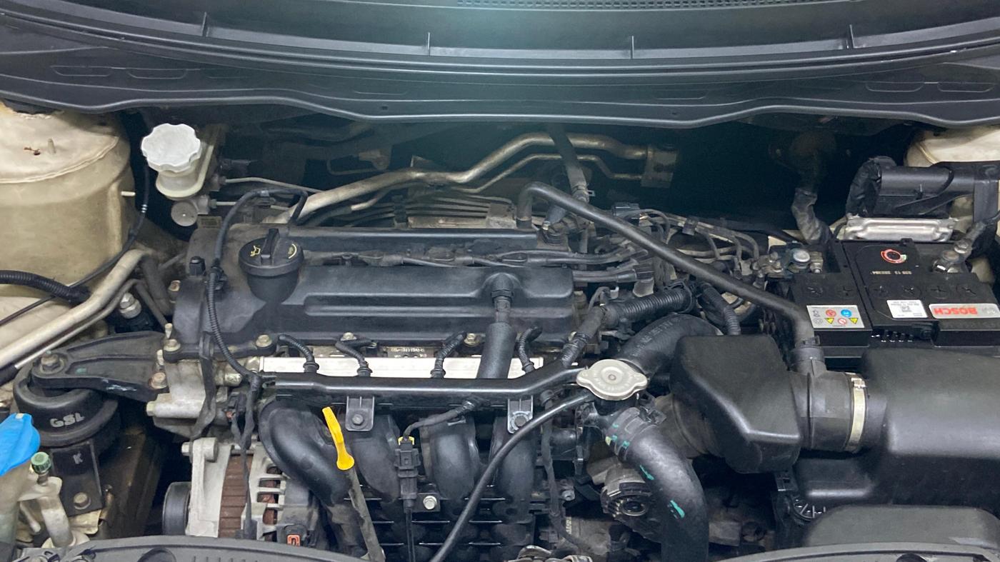 2013 Hyundai i20 SPORTZ 1.2, Petrol, Manual, 87,241 km, Engine View