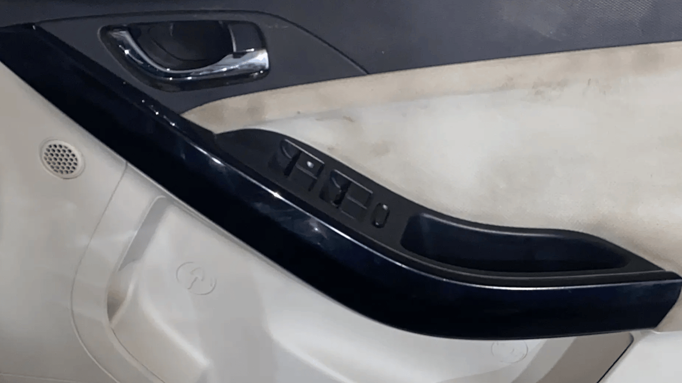 2022 Tata NEXON XZA PLUS (HS) PETROL, Petrol, Automatic, 41,041 km, Driver Side Door Panels Control
